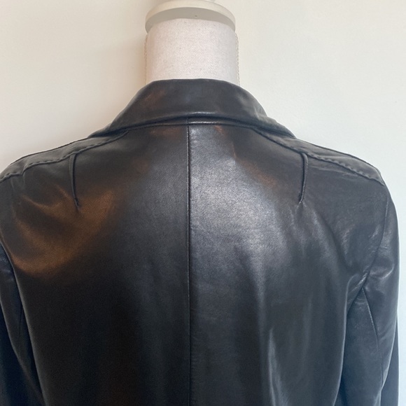 Italy Donna Karan Collection black lambskin leather blazer. - Picture 8 of 13